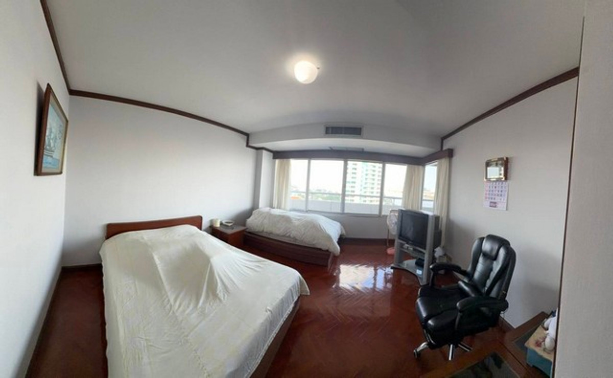 For SaleCondoRama 8, Samsen, Ratchawat : Condo with Chaophraya River view 251 sq m, 12nd floor Selling for 17 million baht