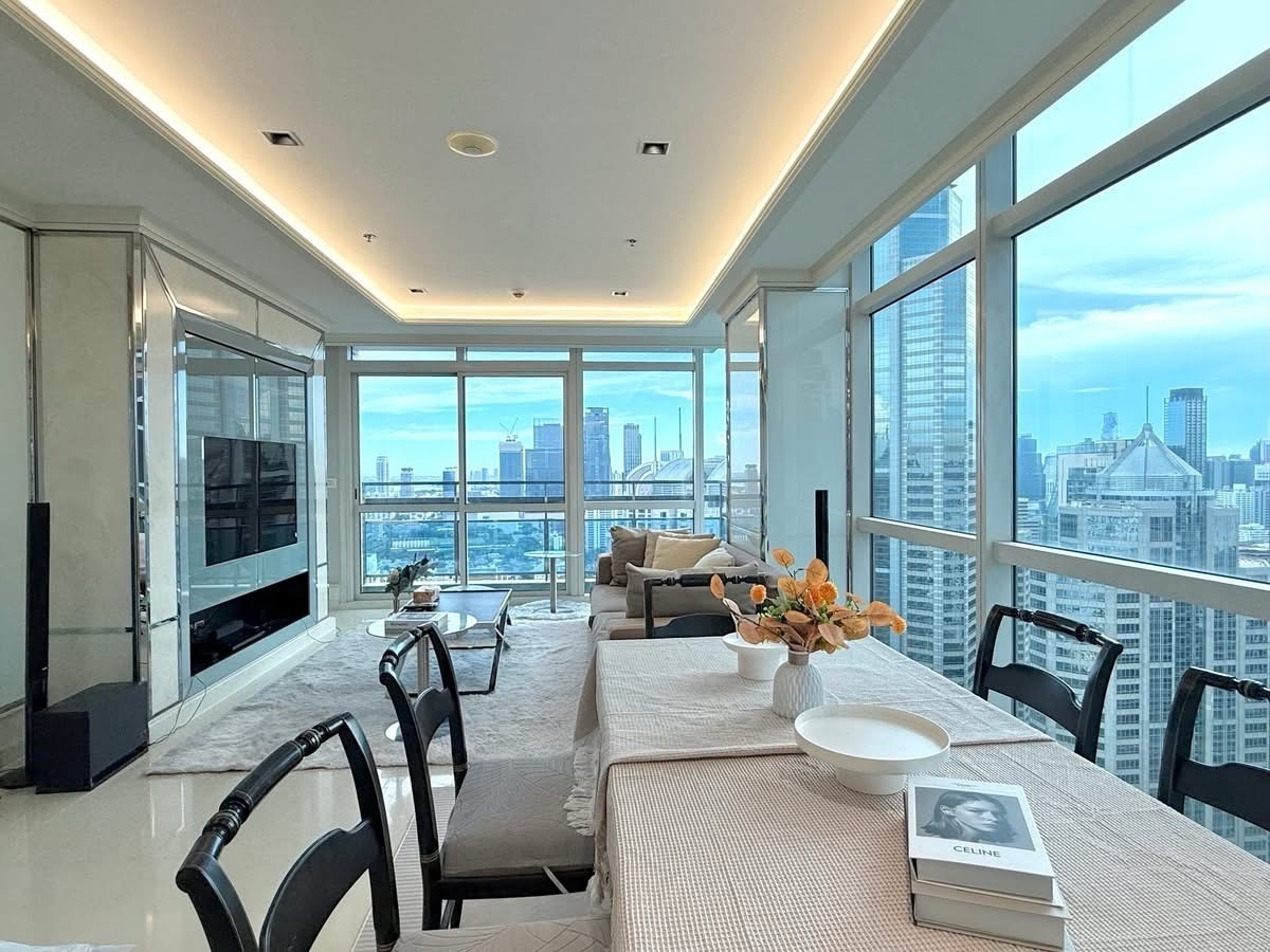 ให้เช่าคอนโดวิทยุ ชิดลม หลังสวน : Athenee Residence Corner Unit 2bedrooms 140 Sq.m. Rent: 120,000 THB/month 