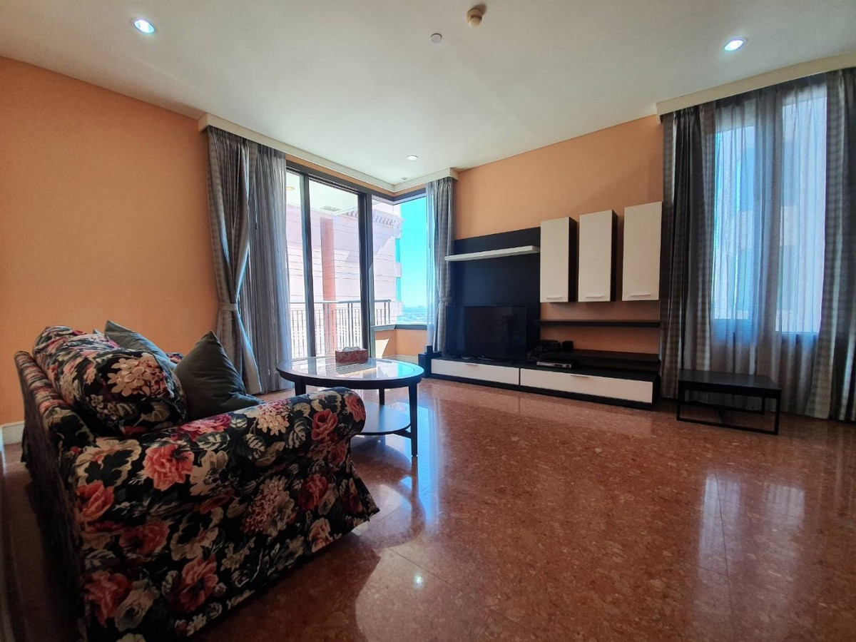 ขายคอนโดสุขุมวิท อโศก ทองหล่อ : 1 ห้องนอน ที่ Aguston Sukhumvit 22, Contact 062-496-6454