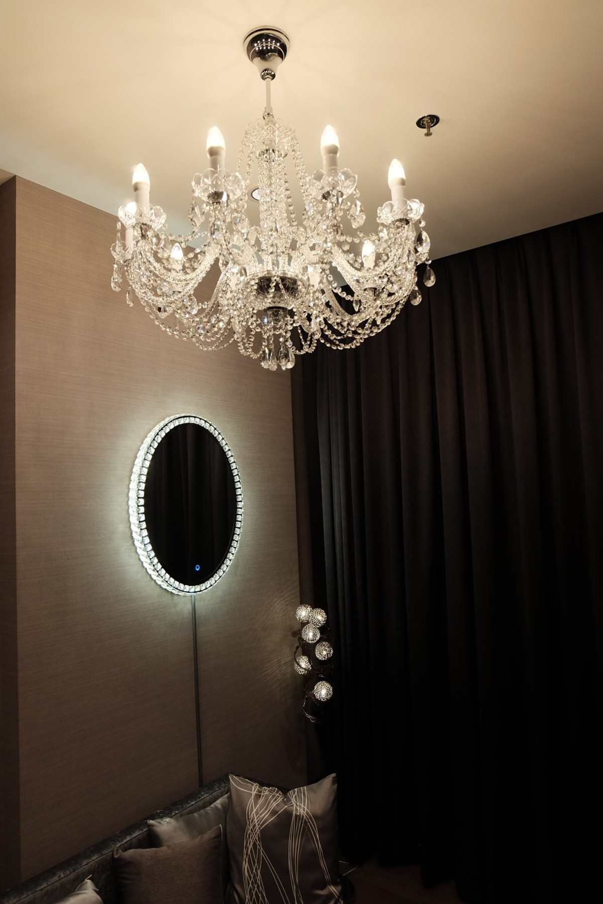 ขายคอนโดสาทร นราธิวาส : 1ห้องนอน ที่ The Diplomat สาทร , Contact 062-496-6454