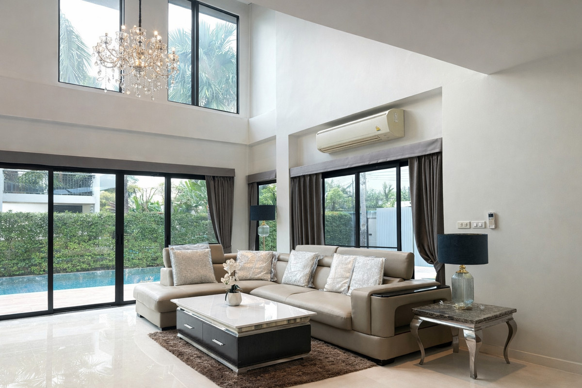 For RentHousePattanakan, Srinakarin : Luxurious 6 bedroom house with private swimming pool. Ready to move in ** NO CO-AGENT **