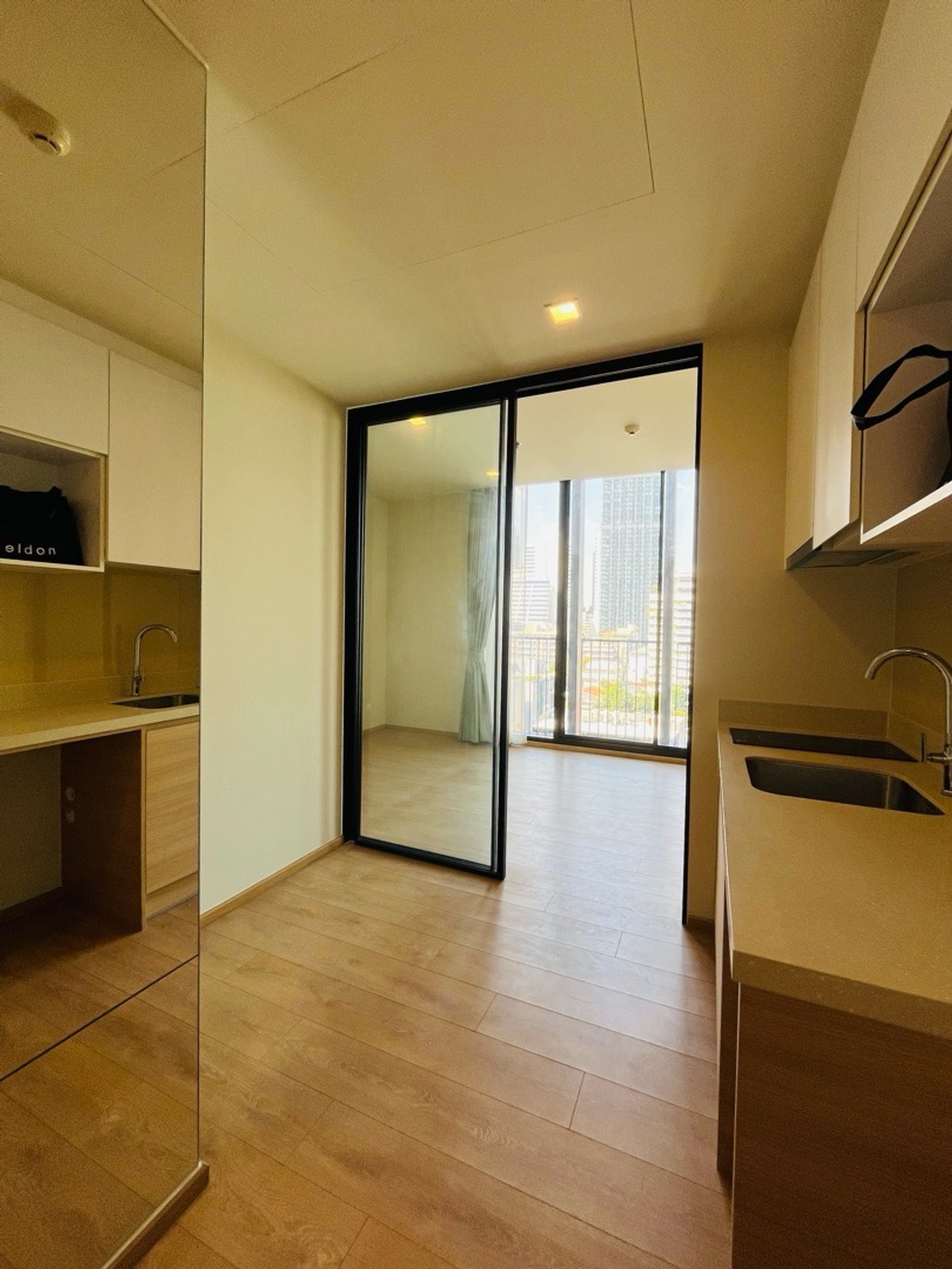 CondoSukhumvit, Asoke, Thonglor : For Sale or Rent (for sale or rent) noble Around33 new room, never lived in Good floor, beautiful number 17/77, 9th floor