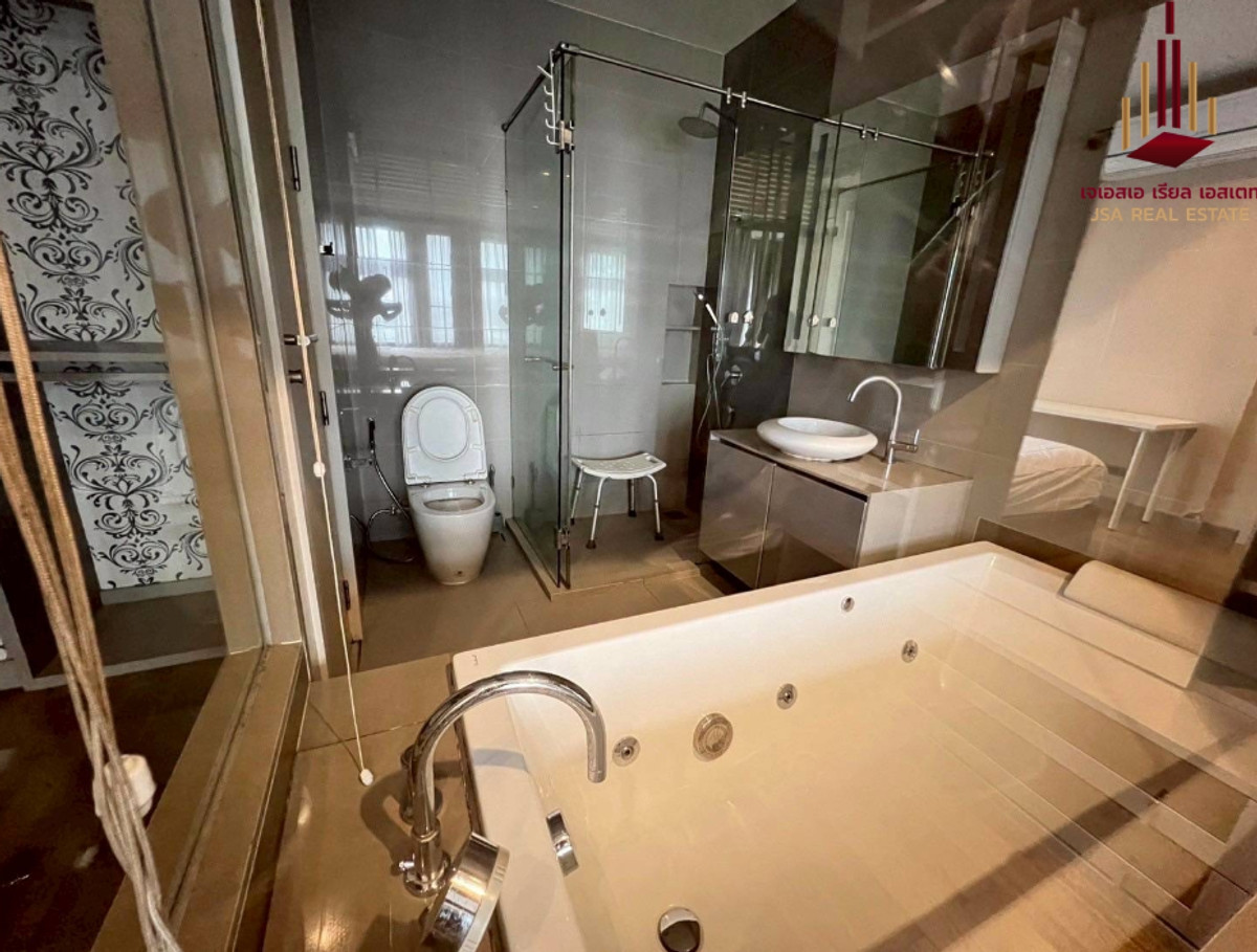 For SaleCondoRatchathewi,Phayathai : ✨ For Sale: M Phayathai Condo ✨ 💰 Only 11,499,000 THB, high floor, good view, pets allowed. Easier to rent out Best price in the building. Happy to serve you. If interested, contact Mr. James Mar.