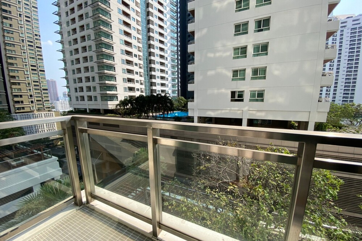 CondoSukhumvit, Asoke, Thonglor : 🔥 For Sale - Rent !! prime area, modern style, There is a bathtub!! 🔥 Code C20251200046..........Bright Sukhumvit 24, 1 bedroom, 1 bathroom Duplex , furnished, ready to move in, Special Deal!!📣📣