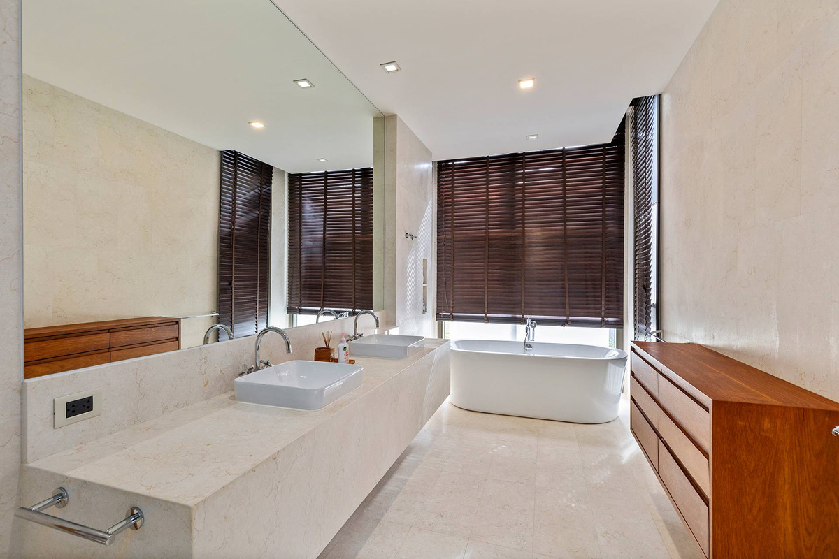 ขายคอนโดภูเก็ต :  3 ห้องนอน ที่ Baan Maikhao Beachfront Penthouse