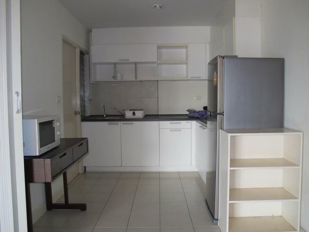 For SaleCondoSathorn, Narathiwat : Spacious 4 bedrooms 175 sqm in Sathorn area. Peaceful and convenient