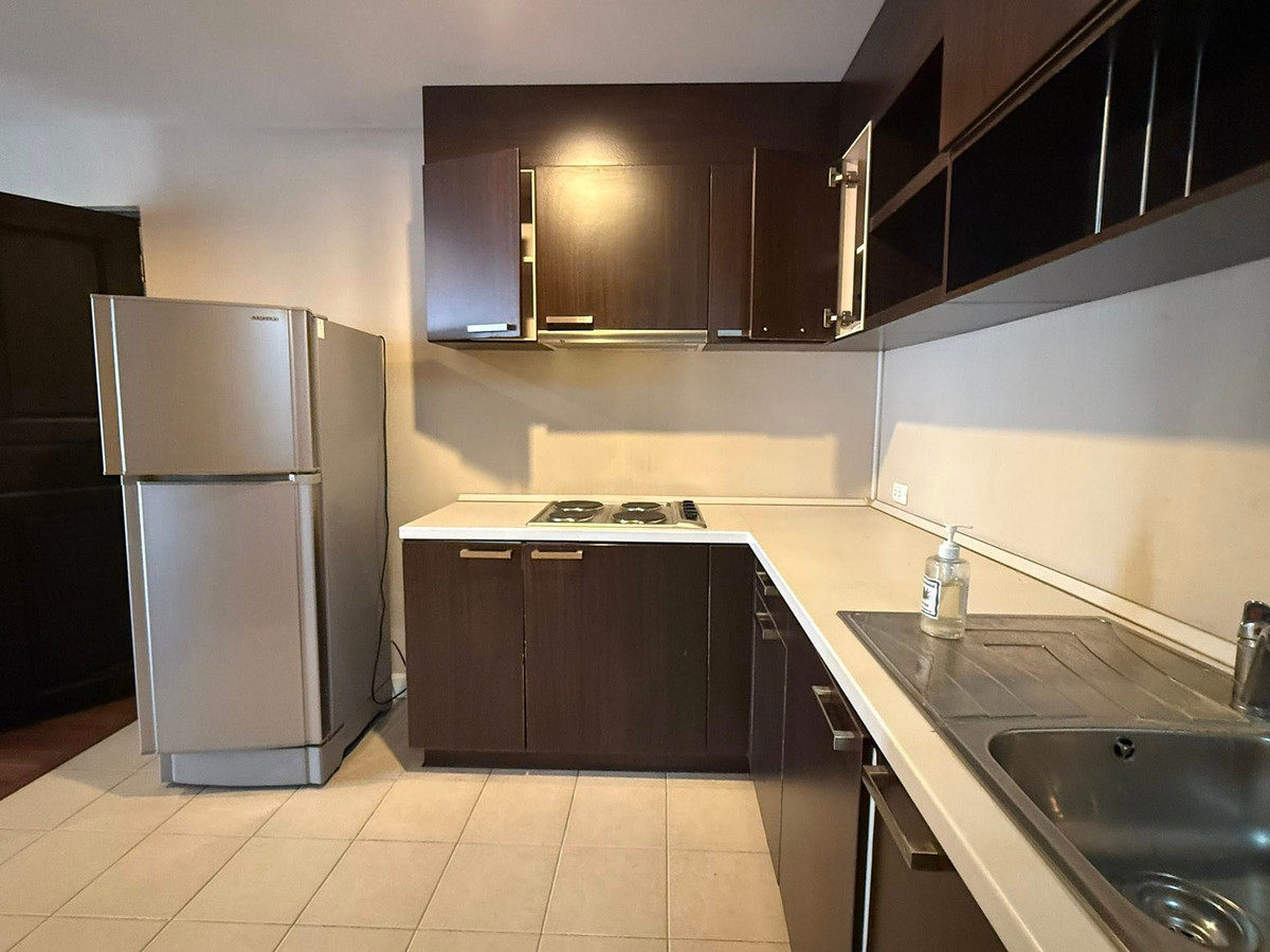 For SaleCondoSathorn, Narathiwat : Spacious 2 bedroom condo in a peaceful and private location near Sathorn