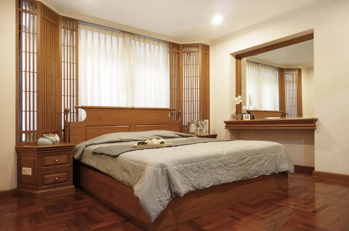 ให้เช่าคอนโดสีลม ศาลาแดง บางรัก : 🌿 Green Point Silom Condo – Low Rise in the Heart of Silom