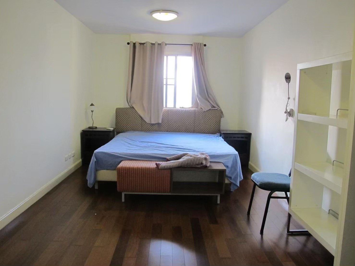 For SaleCondoSathorn, Narathiwat : Spacious 4 bedrooms 175 sqm in Sathorn area. Peaceful and convenient