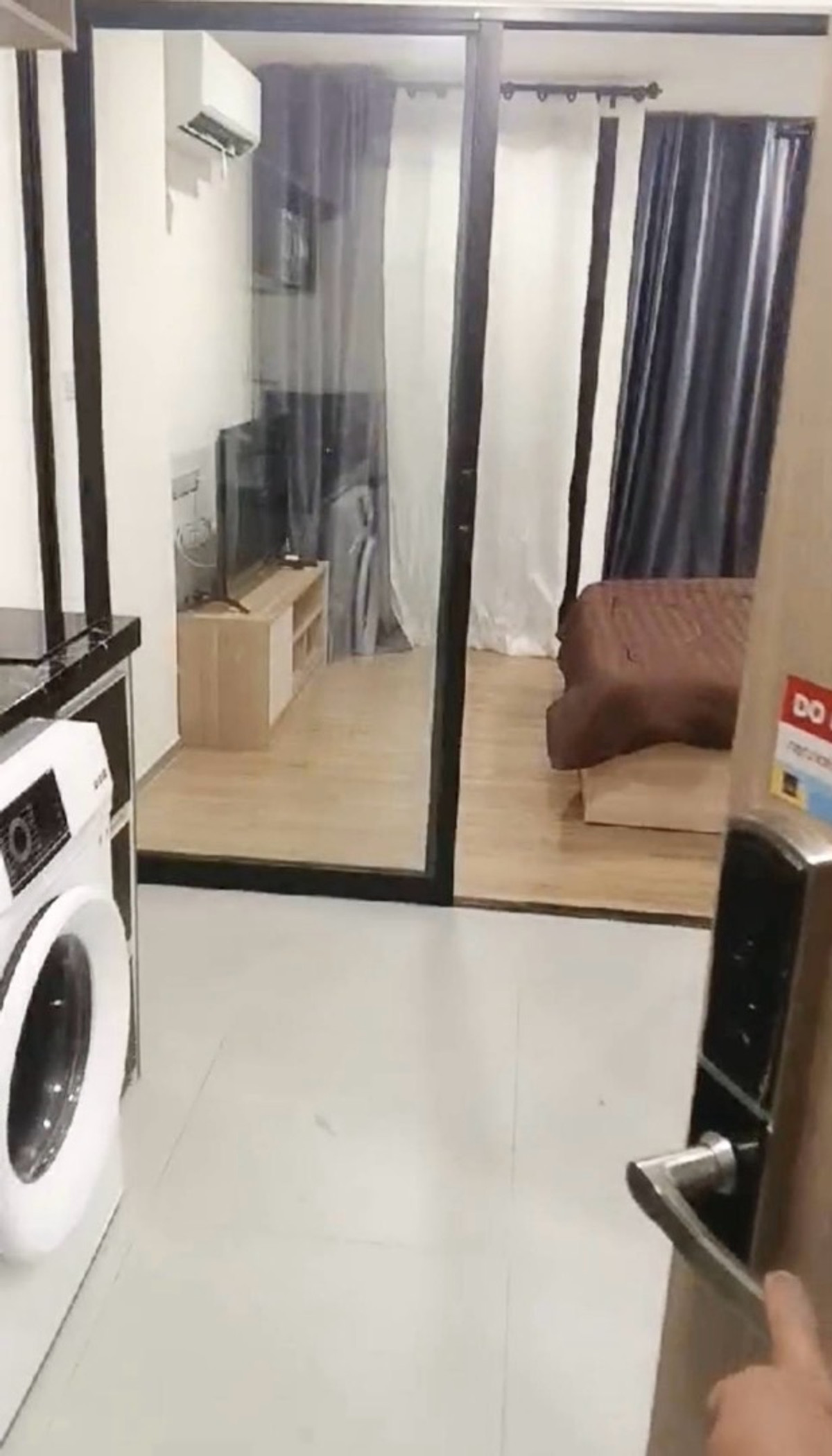 ให้เช่าคอนโดรัชดา ห้วยขวาง : ให้เช่า คอนโด ไซบิค รัชดา 32 ห้องสตูดิโอพร้อมอยู่ ใกล้MRT ลาดพร้าว