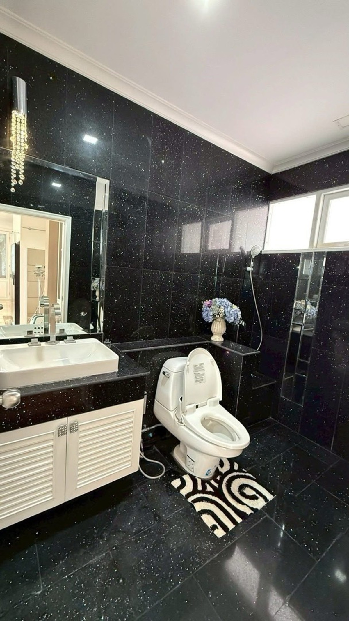 HouseLadkrabang, Suwannaphum Airport : Perfect Masterpiece Sukhumvit 77 House for Sale or Rent | 5 Bedrooms | Large Land Plot | Near Robinson Latkrabang