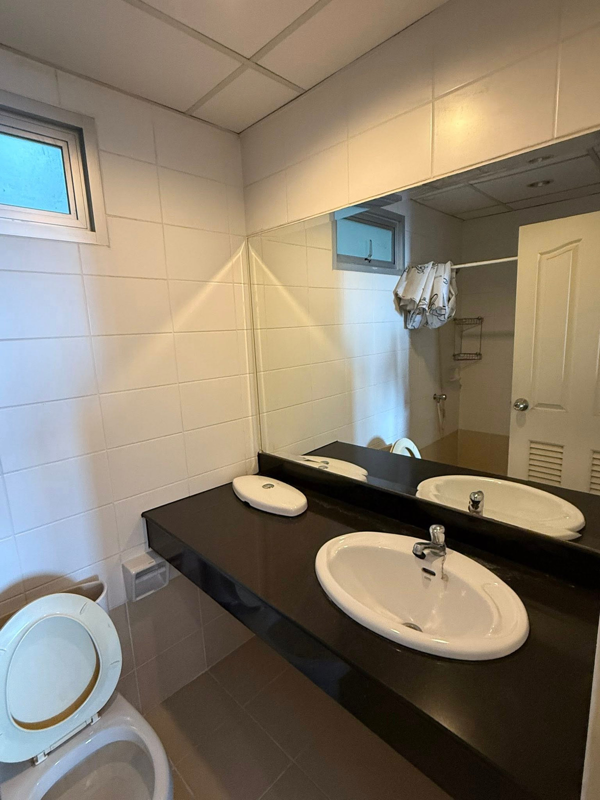 For SaleCondoSathorn, Narathiwat : Spacious 2 bedroom condo in a peaceful and private location near Sathorn