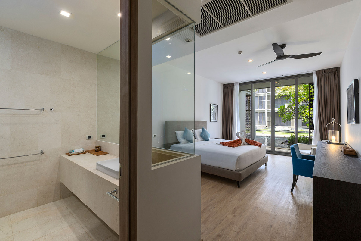 ขายคอนโดภูเก็ต :  3 ห้องนอน ที่ Baan Maikhao Beachfront Penthouse