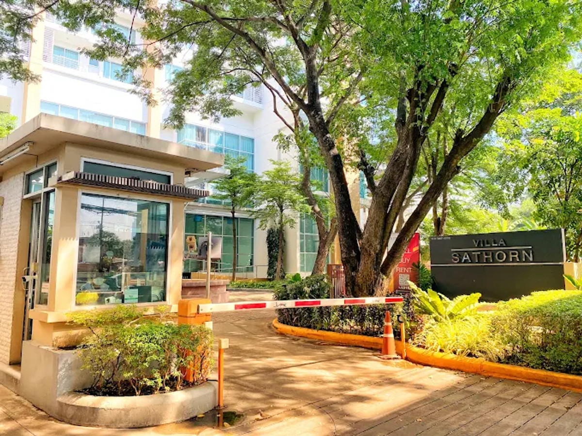 For RentCondoWongwianyai, Charoennakor : ✨ Complete common areas, Villa Sathorn, convenient travel to both the BTS and the pier. You can rest fully 💕