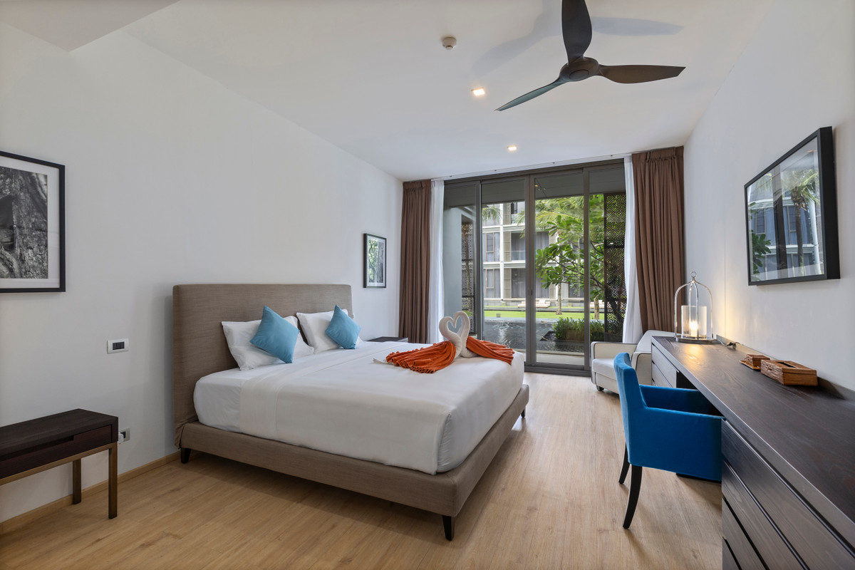 ขายคอนโดภูเก็ต :  3 ห้องนอน ที่ Baan Maikhao Beachfront Penthouse