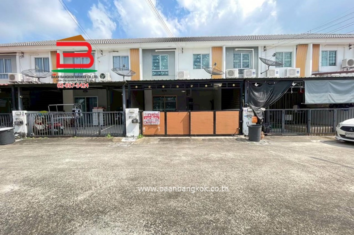 For SaleTownhomePathum Thani,Rangsit, Thammasat : Townhome, Pruksa Village 116 (near Rajamangala University of Technology Thanyaburi), area 17.4 sq m., Khlong Luang District, Pathum Thani.