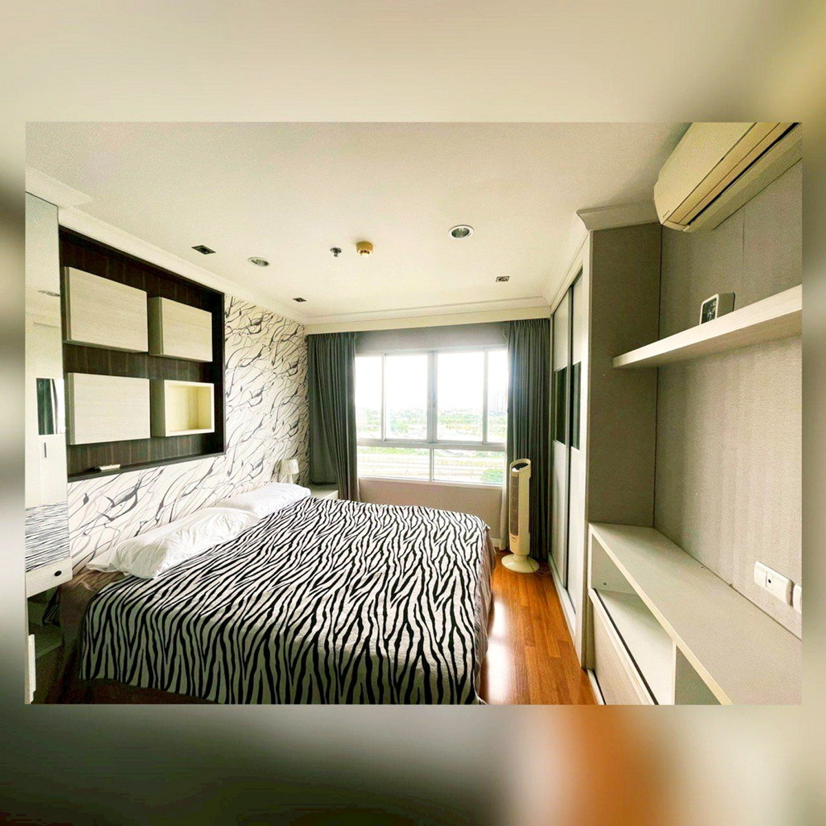 ให้เช่าคอนโดพระราม 9 เพชรบุรีตัดใหม่ RCA : ให้เช่า 14,000 บาท ลุมพินี เพลส พระราม9 รัชดา  ขนาด 35 ตรม ชั้น14 ห้องสวย