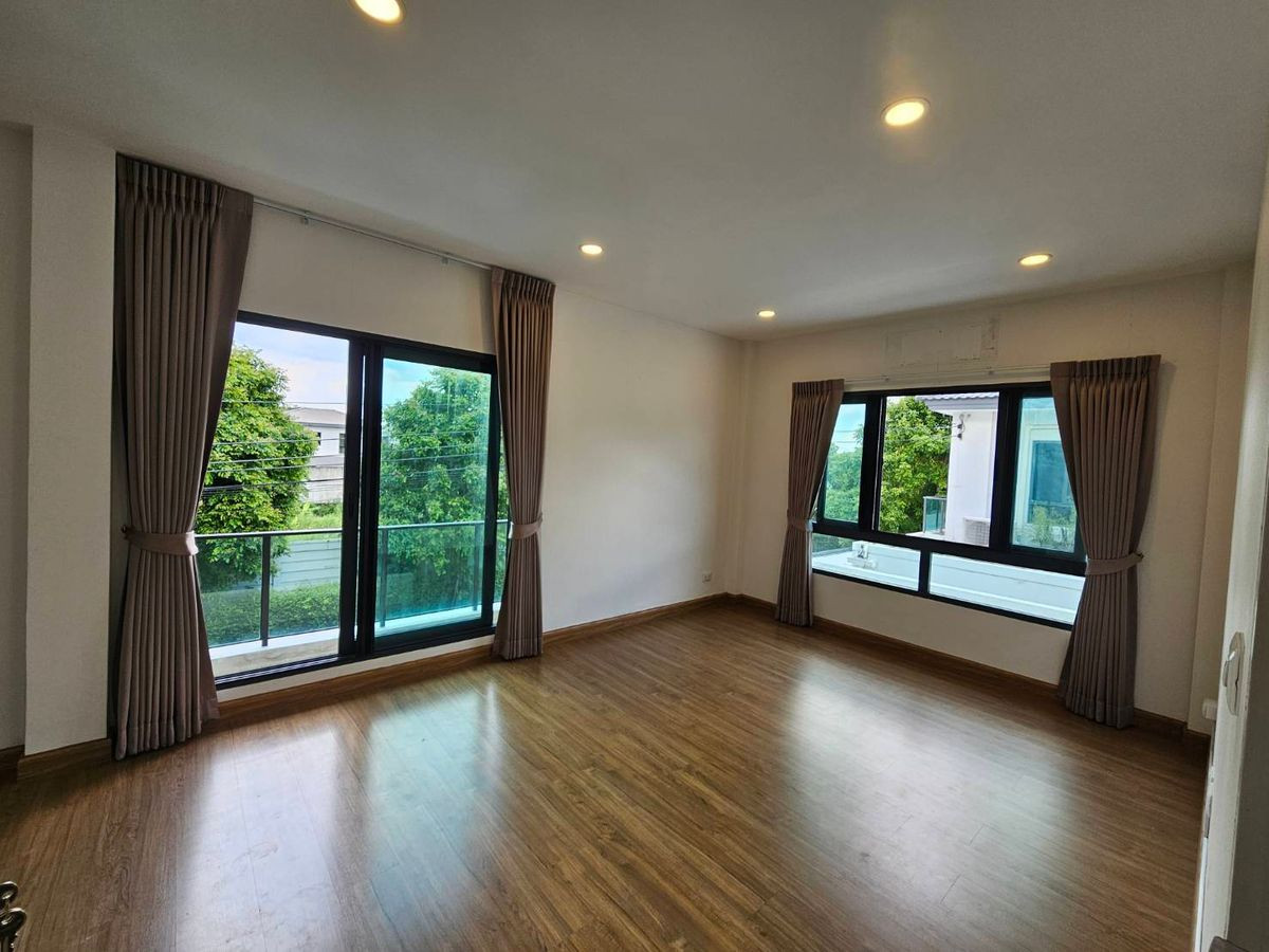 ให้เช่าบ้านนวมินทร์ รามอินทรา : ปล่อยเช่าบ้านเดี่ยว 2 ชั้น 60 ตรว. โครงการ เซนโทร วงแหวน - จตุโชติ (HR309)