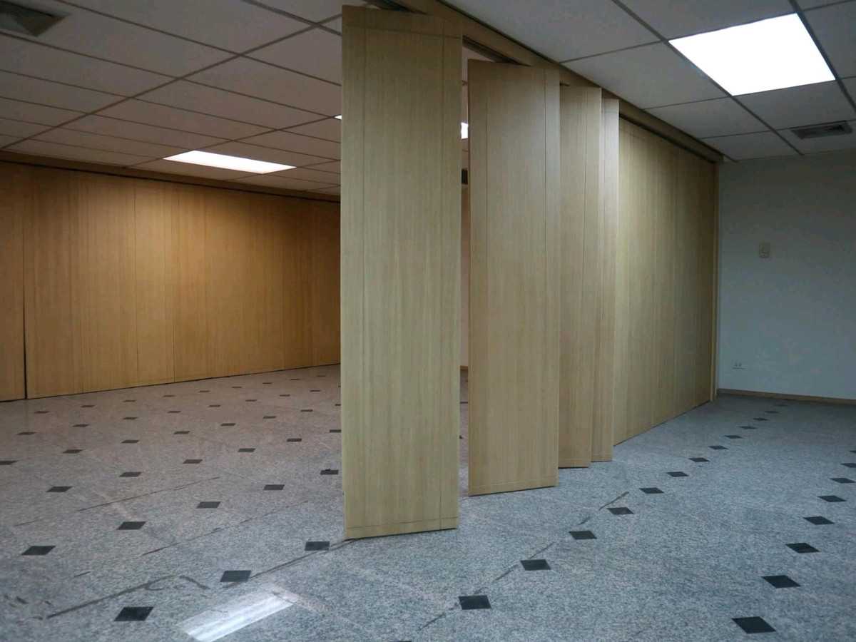 ให้เช่าอาคารพาณิชย์รัชดา ห้วยขวาง : 🏢ให้เช่า / ขาย ตึก Stand-Alone 7 ชั้น ใจกลางรัชดา — ติด MRT รัชดาภิเษก เข้าซอย 100 ม.