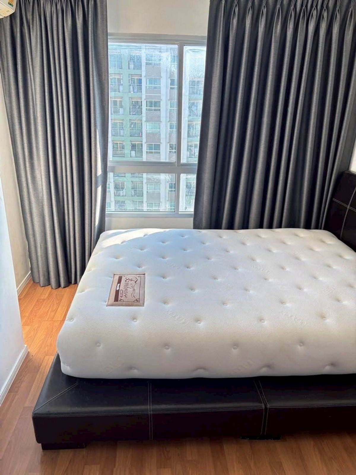 ให้เช่าคอนโดพระราม 9 เพชรบุรีตัดใหม่ RCA : ให้เช่า 12,000 บาท ลุมพินี พาร์ค พระราม 9 รัชดา ขนาด 30 ตรม ชั้น22 ตึกเอ