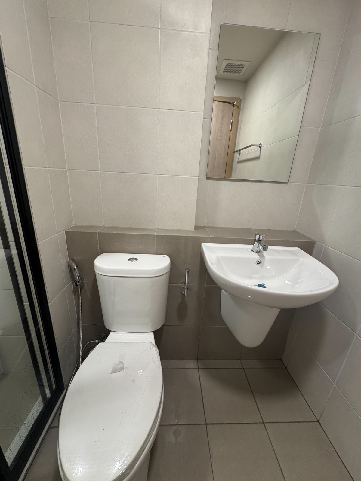 For RentCondoRamkhamhaeng, Hua Mak : For rent: D Condo Calm Ramkhamhaeng 40 - ready to move in.