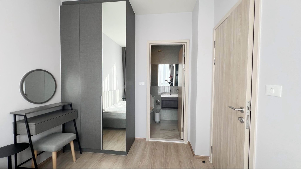 ให้เช่าคอนโดพระราม 9 เพชรบุรีตัดใหม่ RCA : ห้องใหม่ Nue District R9 26 sqm. 1 bed Building : 9 (ตึกหลัง) เช่า 18,000฿ สนใจนัดชมได้เลย 064-6696546 มินนี่   เบอร์นี้แอทไลน์ได้เลยค่ะห้องไม่สวย ทำเลไม่ดี ราคาไม่จึ้ง ไม่เอามาขายค่ะ ***#agminnie #ห้องไม่สวยทำเลไม่