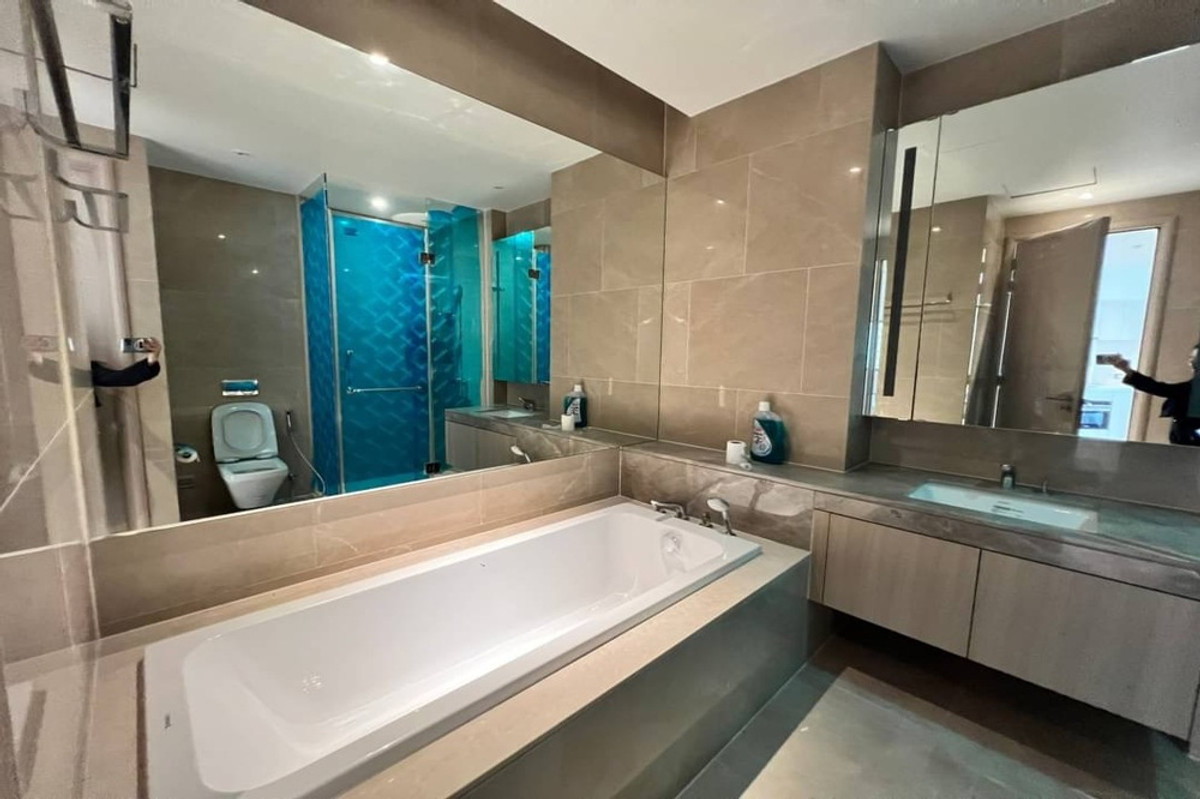 For SaleCondoWongwianyai, Charoennakor : 🔥 Sale with tenant !! Sale Empty room !! big size, high floor 29++🔥 Code C20221205347..........Magnolias Waterfront Residences Iconsiam, 1 bedroom, 1 bathroom, Partly furnished, Special Deal!!📣📣