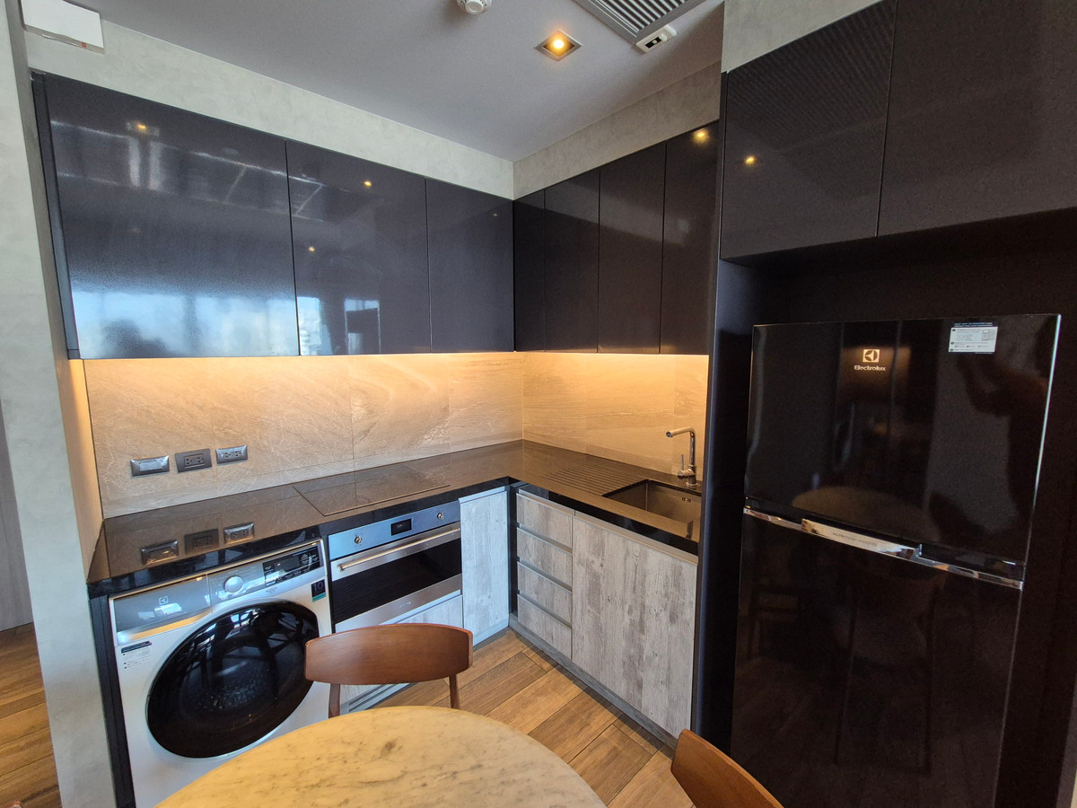 ให้เช่าคอนโดสุขุมวิท อโศก ทองหล่อ : ( ห้องระเบียงใหญ่!! ) 2 ห้องนอน 2 ห้องน้ำ 89 ตรม. The Loft Asoke ติดถนนอโศกมนตรี ใกล้ MRT เพชรบุรี