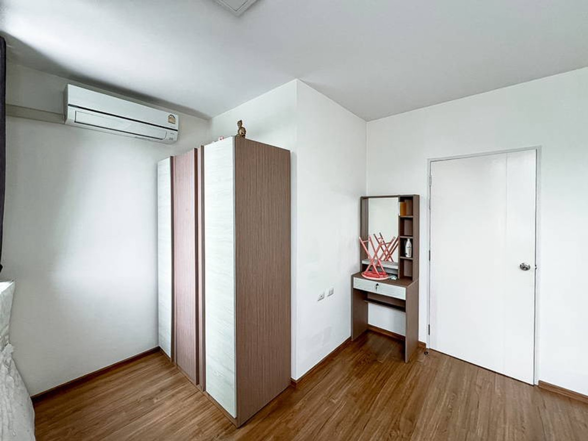 ขายทาวน์โฮมเสรีไทย-นิด้า : ขายด่วนทาวน์เฮ้าส์ 2 ชั้น Pleno ลาดพร้าว-เสรีไทย บ้านสวย เฟอร์นิเจอร์ครบ พร้อมหิ้วกระเป๋าเข้าอยู่ได้เลย (N.1961)