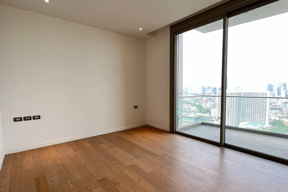 For SaleCondoWongwianyai, Charoennakor : 🔥 Sale with tenant !! Sale Empty room !! big size, high floor 29++🔥 Code C20221205347..........Magnolias Waterfront Residences Iconsiam, 1 bedroom, 1 bathroom, Partly furnished, Special Deal!!📣📣