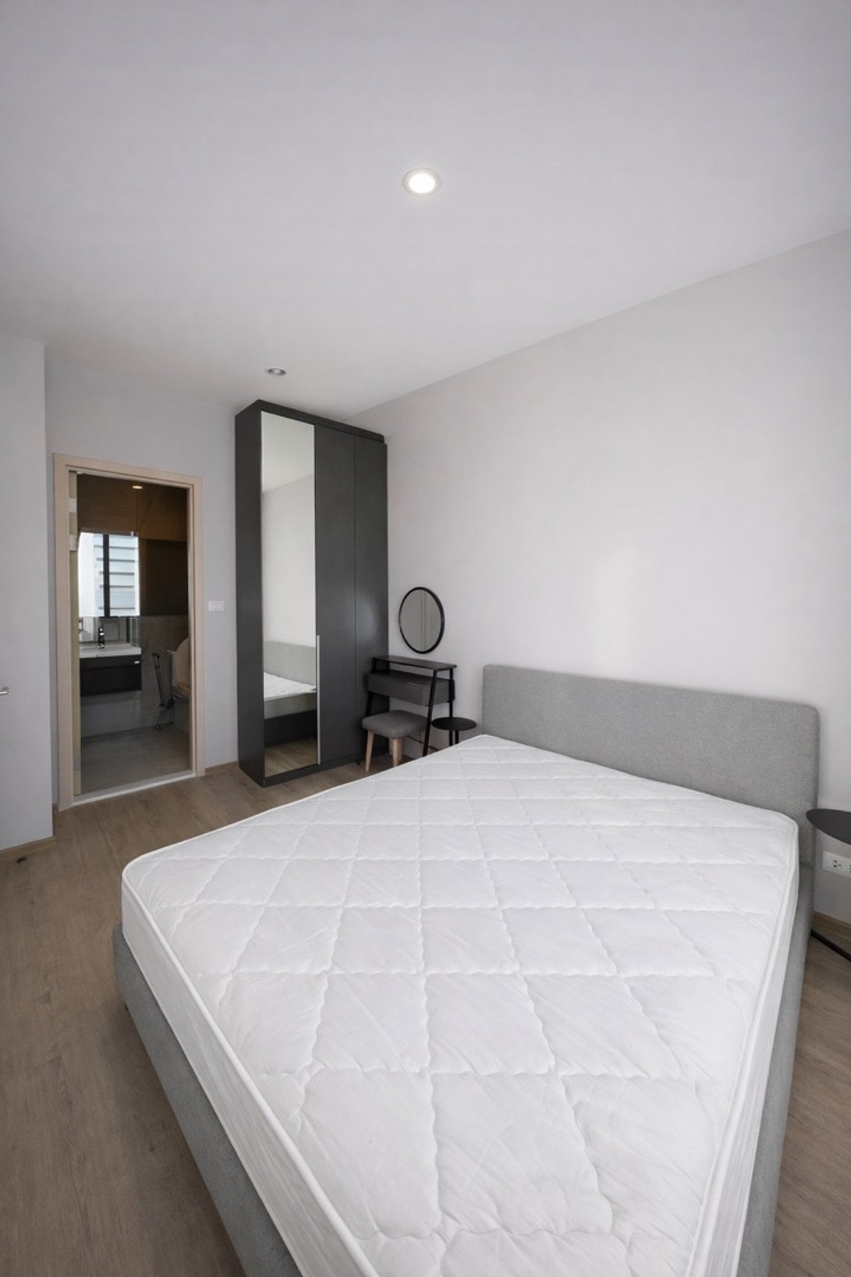 ให้เช่าคอนโดพระราม 9 เพชรบุรีตัดใหม่ RCA : 🏢 Nue District R9👫✨โครงการใหม่ แกะกล่อง🎁 ห้องสวย ราคาดี 🛋️✨ โอนตรงผ่านบัญชี owner 👍🏻✅