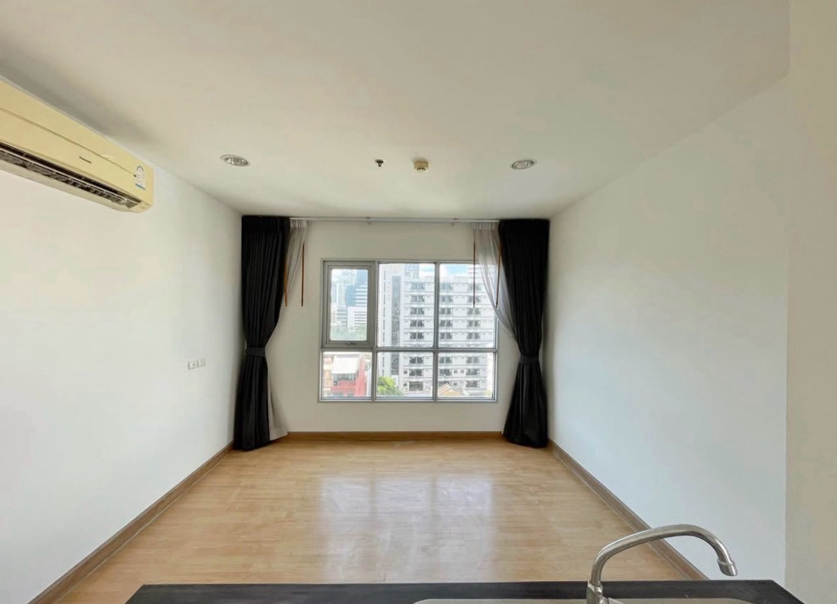 ขายคอนโดคลองเตย กล้วยน้ำไท : ขายด่วน  คอนโด Aspire พระราม 4 ขนาด 36.61 ตรม. 1 ห้องนอน 1 ห้องนั่งเล่น 1 ห้องเก็บของ ตึก A  ห้องมุม ราคา 2,850,000 ล้าน โทร 093-028-1245 id line :properagency 