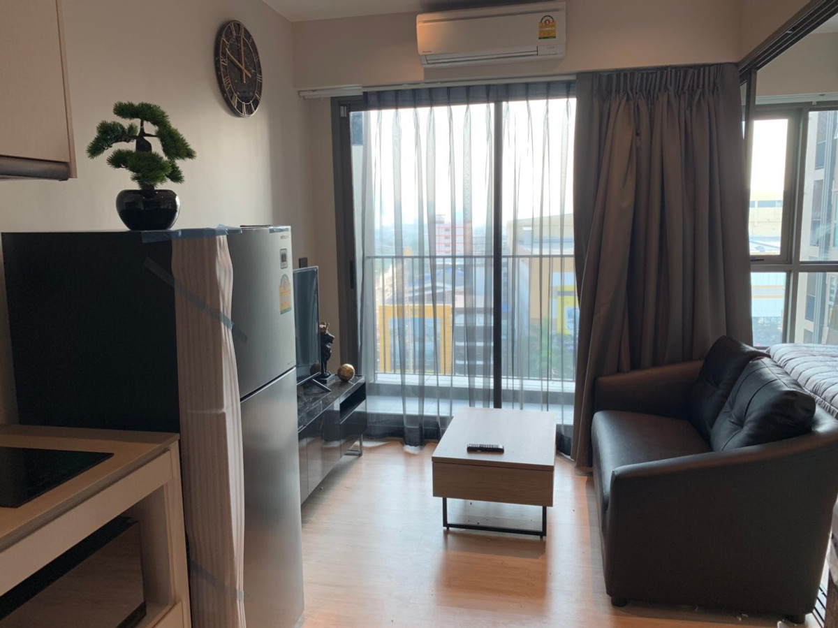 For RentCondoThaphra, Talat Phlu, Wutthakat : For rent, beautifully decorated room, 29 sq m., Whizdom Ratchada-Tha Phra, next to BTS Talat Phlu, good location.