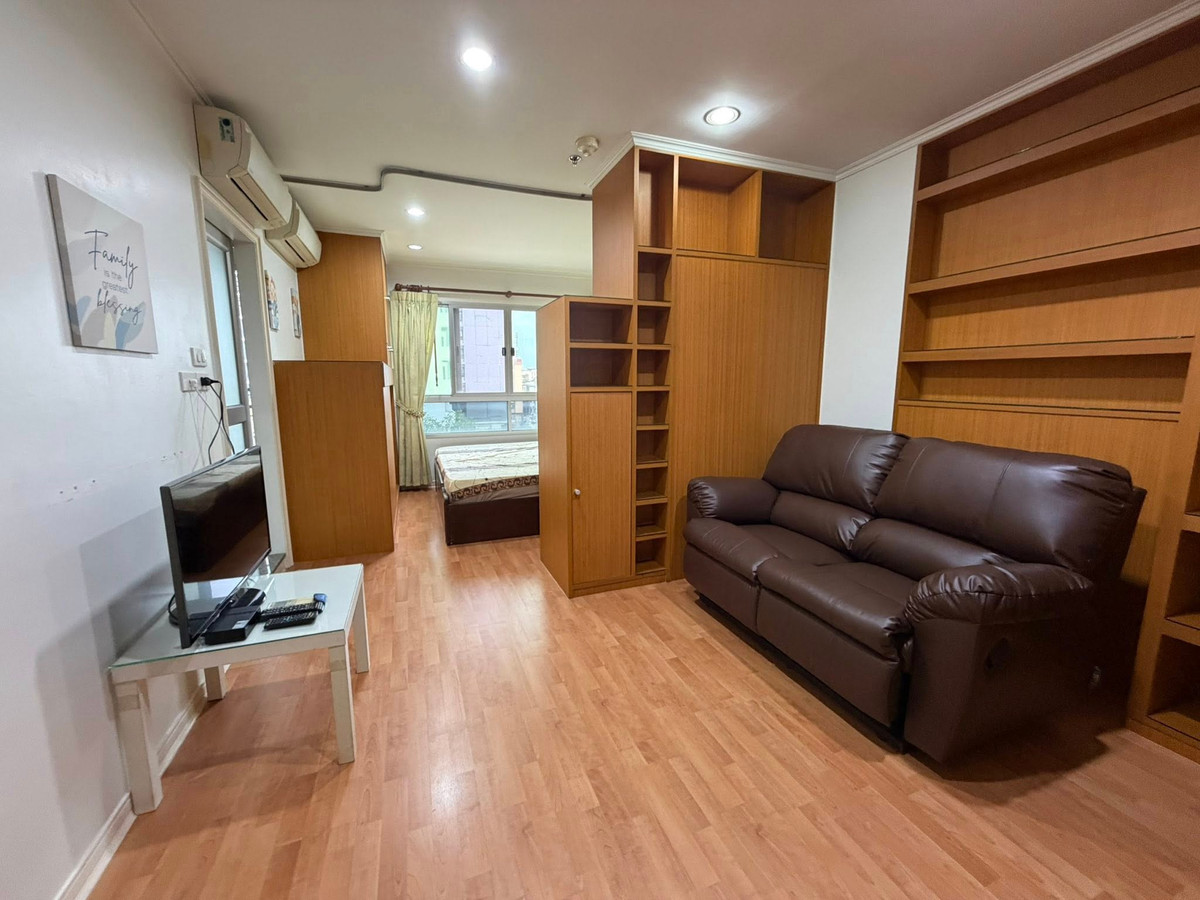 For RentCondoRamkhamhaeng, Hua Mak : 🔥 Condo for rent LPN Lumpini Ville Ramkhamhaeng 44 🏢 1 bedroom, 1 bathroom | 📐 30 sq m. | 🏙 6th floor 💰 Rent 9,000 baht/month (including common fees)