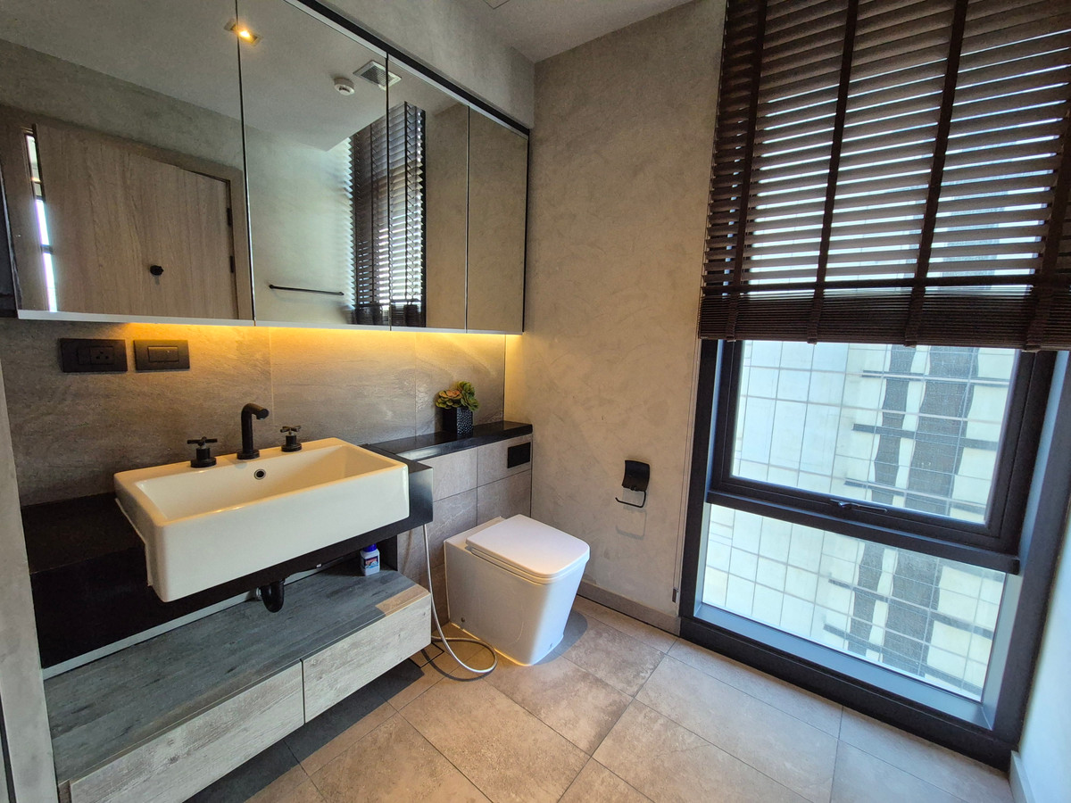 ให้เช่าคอนโดสุขุมวิท อโศก ทองหล่อ : ( ห้องระเบียงใหญ่!! ) 2 ห้องนอน 2 ห้องน้ำ 89 ตรม. The Loft Asoke ติดถนนอโศกมนตรี ใกล้ MRT เพชรบุรี