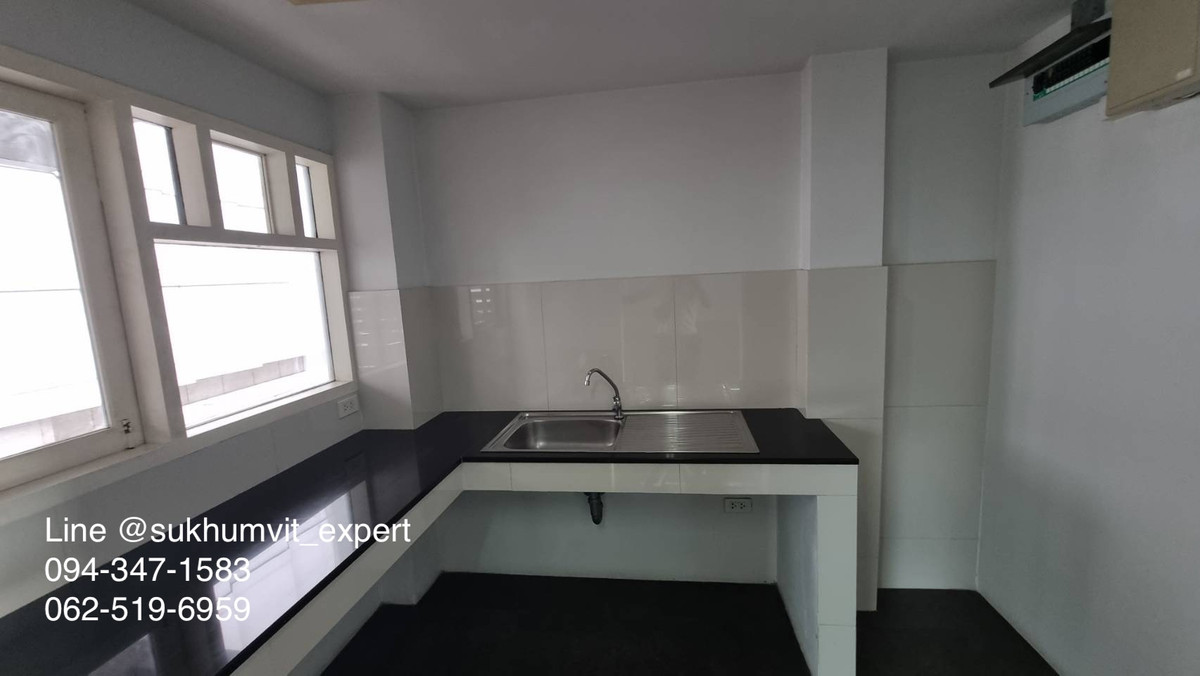 For RentOfficeSukhumvit, Asoke, Thonglor : For Rent: Commercial Space in Asok Area, Near BTS/MRT – 4th Floor, 120 sq.m.