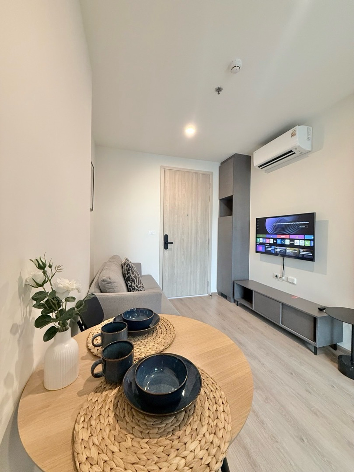 ให้เช่าคอนโดพระราม 9 เพชรบุรีตัดใหม่ RCA : 🏢 Nue District R9👫✨โครงการใหม่ แกะกล่อง🎁 ห้องสวย ราคาดี 🛋️✨ โอนตรงผ่านบัญชี owner 👍🏻✅