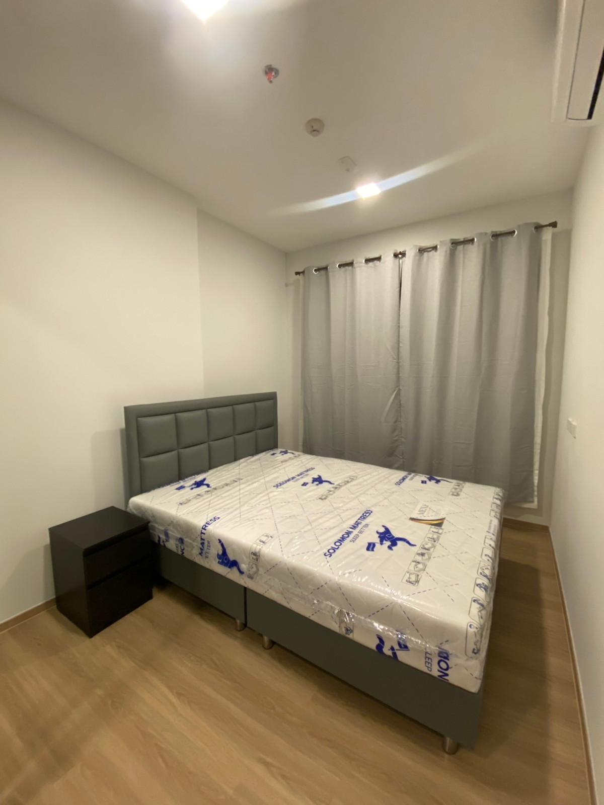 For RentCondoPinklao, Charansanitwong : *** Condo for rent: Chapter One Spark Charan (Chapter One Spark Charan)*** near MRT BangPhlat 150 meters 