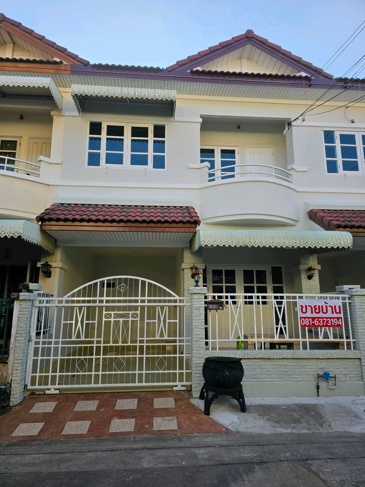 ขายทาวน์โฮมพระราม 5 ราชพฤกษ์ บางกรวย : เจ้าของขายเอง renovate ขายถูก ม.รติรมย์ 3 ถ.บางกรวย-กรุงนนท์ (ใกล้ถนนราชพฤกษ)์ 