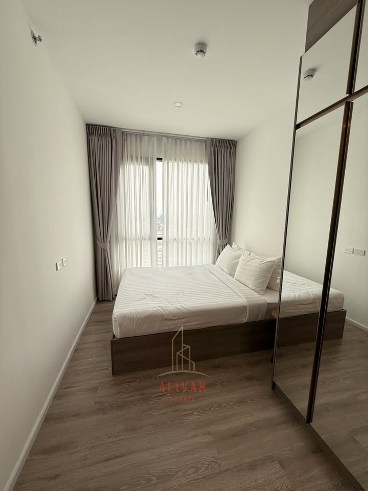 For RentCondoSamut Prakan,Samrong : RC125025 Condo for rent at Knightsbridge Sukhumvit-Thepharak near the BTS Yellow Line, Tipawan Station.