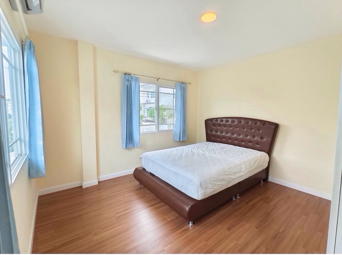 HousePattanakan, Srinakarin : Mandana Rama 9 - Srinakarin, Bangkok Kreetha 7 Bangkok