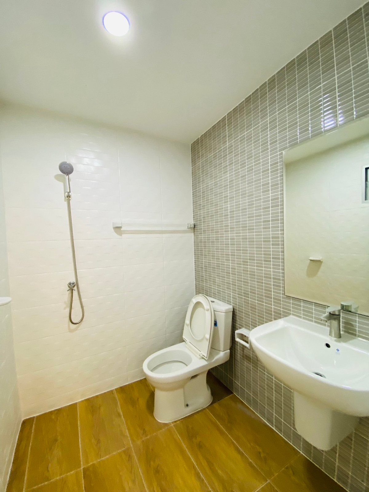 For SaleTownhomePathum Thani,Rangsit, Thammasat : “Baan Pruksa Rangsit-Bang Phun 3“ newly renovated and includes new furniture.