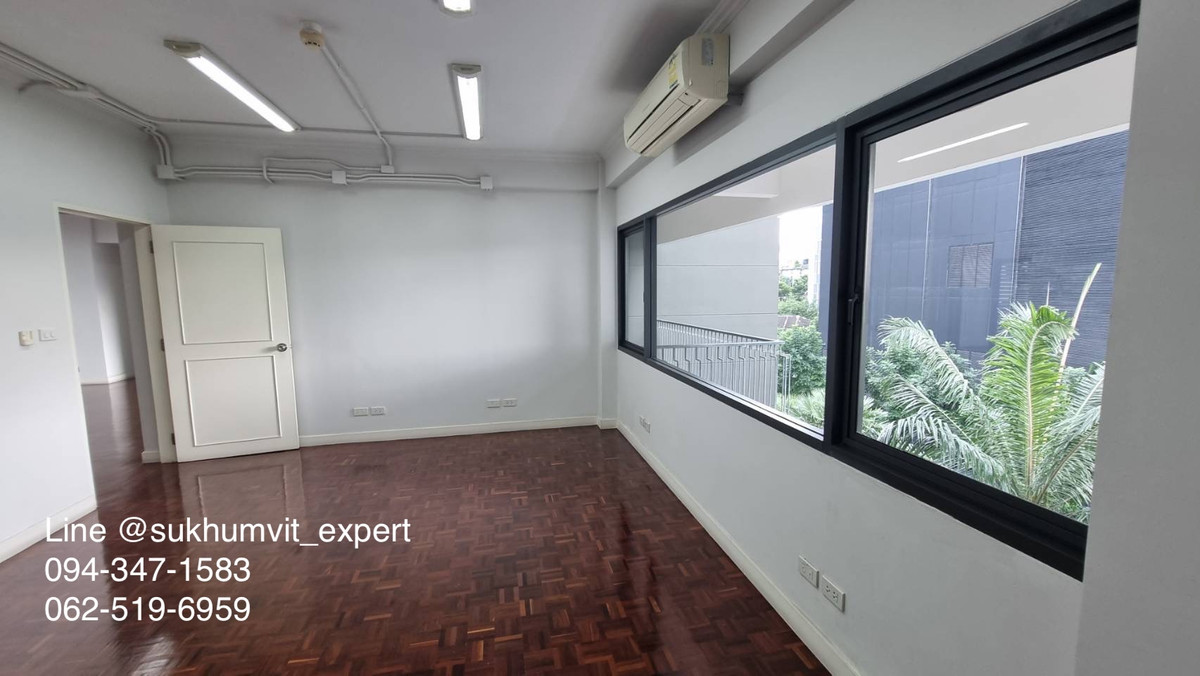For RentOfficeSukhumvit, Asoke, Thonglor : For Rent: Commercial Space in Asok Area, Near BTS/MRT – 4th Floor, 120 sq.m.
