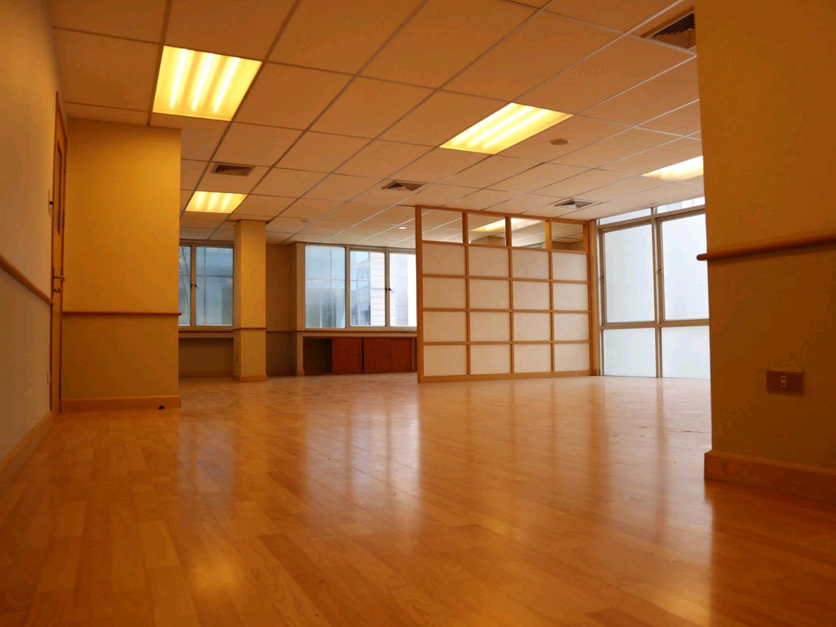 ให้เช่าอาคารพาณิชย์รัชดา ห้วยขวาง : 🏢ให้เช่า / ขาย ตึก Stand-Alone 7 ชั้น ใจกลางรัชดา — ติด MRT รัชดาภิเษก เข้าซอย 100 ม.