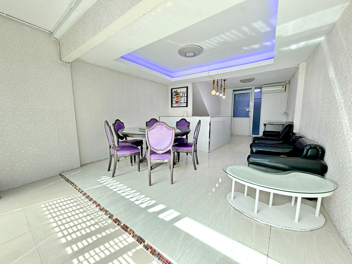 ให้เช่าทาวน์โฮมรัชดา ห้วยขวาง : HK0649♛ทาวน์เฮ้าส์ 2 ห้องนอน ให้เช่า⚝รัชดา-พระราม 9♜MRTพระราม 9∞099-5919653,065-9423251▚Line@sureresidence