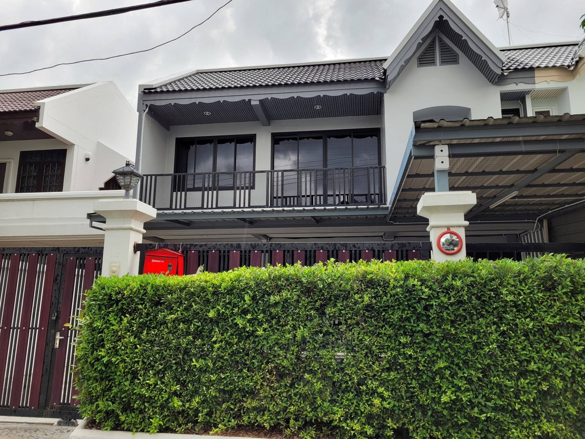 ให้เช่าทาวน์โฮมรัชดา ห้วยขวาง :  ให้เช่า ทาวน์เฮ้าส์ 2 ชั้น 4 ห้องนอน ซ.ประชาราษฎร์บำเพ็ญ 26 สภาพดี ราคา 35,000 บาท