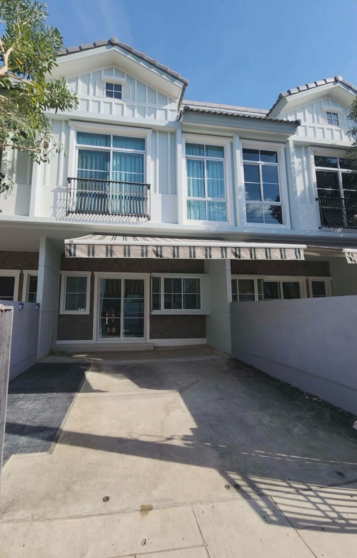 ให้เช่าทาวน์โฮมบางนา แบริ่ง ลาซาล : 💥ForRent💥Indy4 Bangna KM.7 🏡 Near Mega Bangna only 5 mins 🐶🐱 Pet Friendly* Ready to move in 🌟 Fully Furnished 🌟