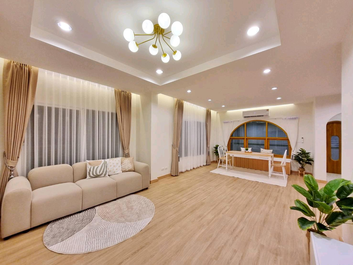 ขายบ้านนวมินทร์ รามอินทรา : บ้านเดี่ยวติดถนน สไตล์มินิมอล เซนโทร รามอินทรา