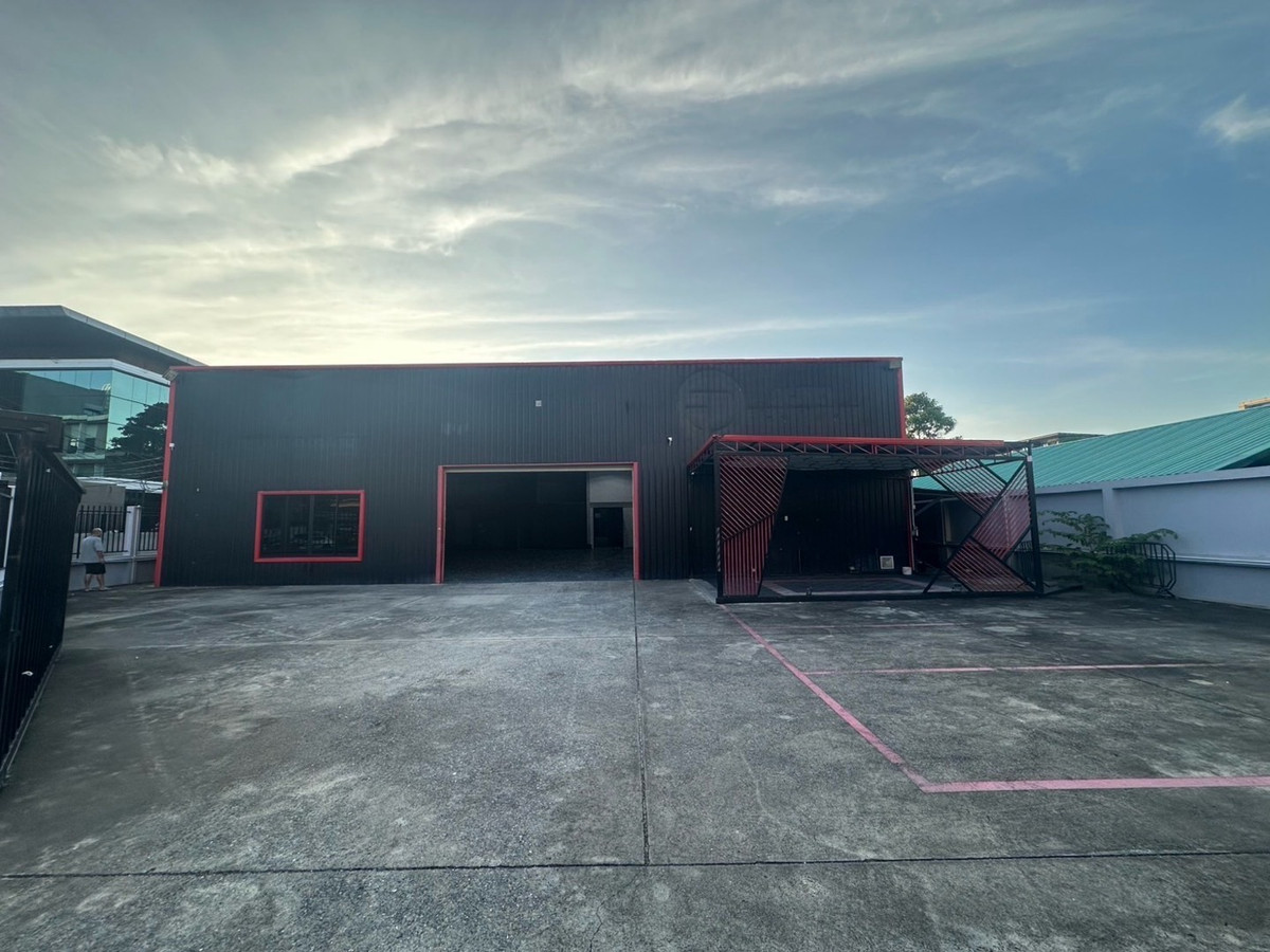 ให้เช่าโกดังเลียบทางด่วนรามอินทรา : ให้เช่า โกดังพร้อมออฟฟิศ 550 ตารางเมตร เลียบด่วน รามอินทรา ประดิษฐ์มนูธรรม ผู้เช่าเก่าทำ อู่ซ่อมรถยนต์ ดัดแปลงทำธุรกิจอื่นๆ เพิ่มเติมได้ เดินทางสะดวก 