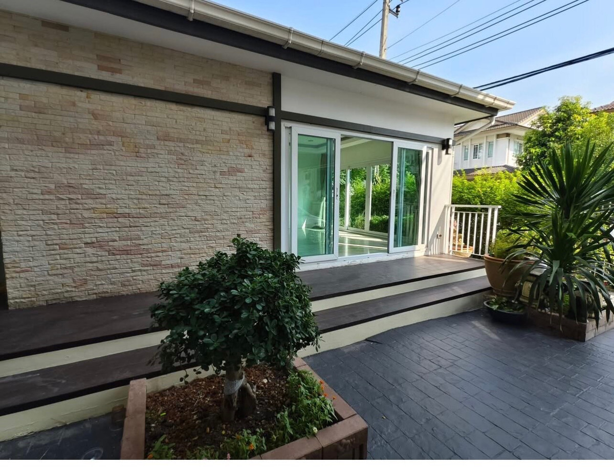 HousePattanakan, Srinakarin : Mandana Rama 9 - Srinakarin, Bangkok Kreetha 7 Bangkok